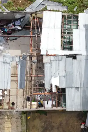 Telhado completamente destruído pelo mau tempo